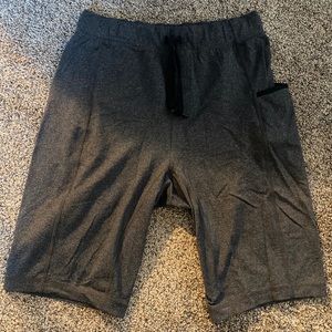 Lululemon Men’s Training Shorts - Size M